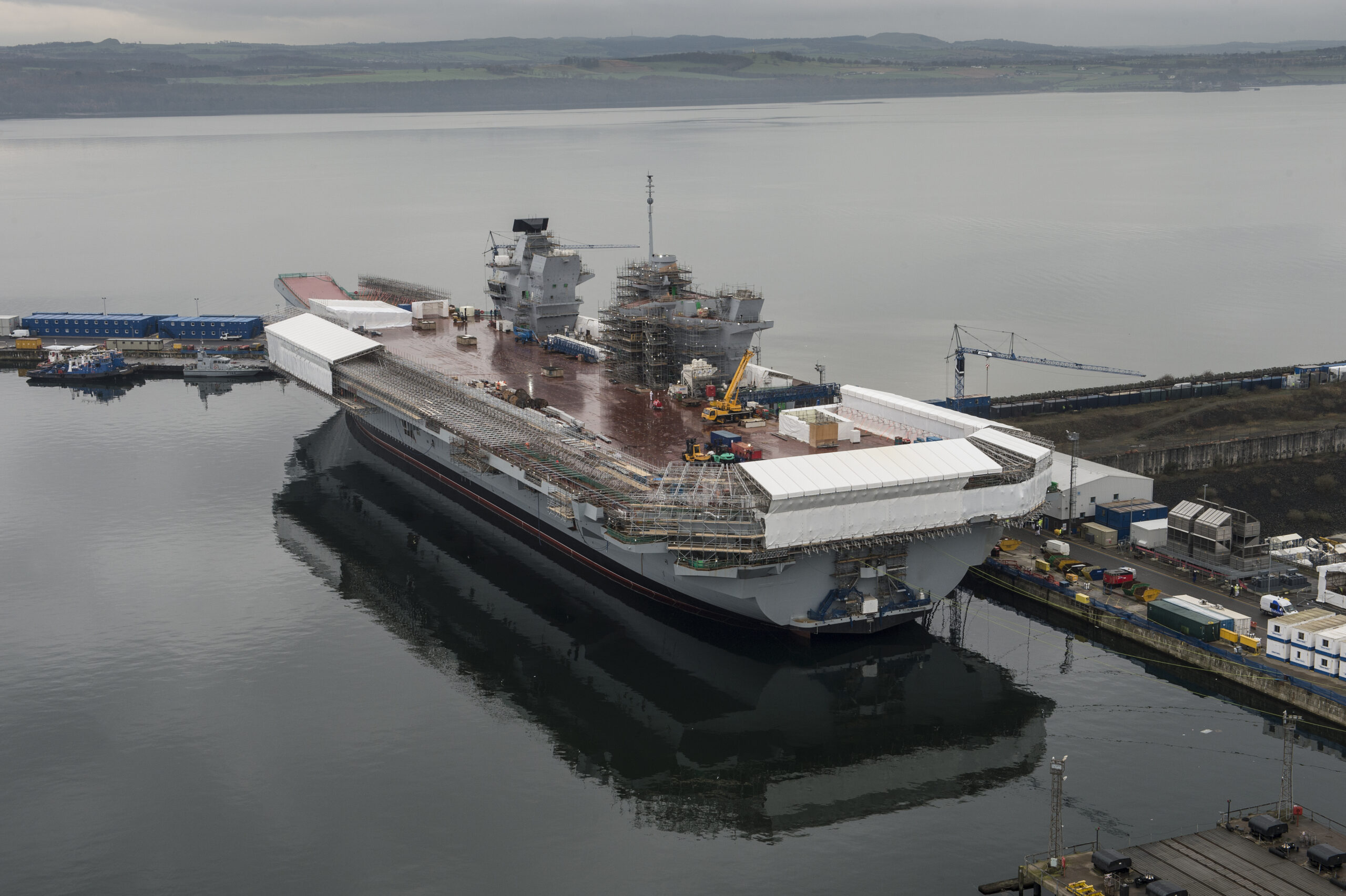 https://commons.wikimedia.org/wiki/File:HMS_Queen_Elizabeth_Under_Construction_MOD_45158467.jpg
